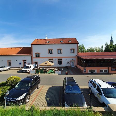 Pivovarska Restaurace Caslav Exterior photo
